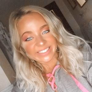 Meet your Posher, Katelyn